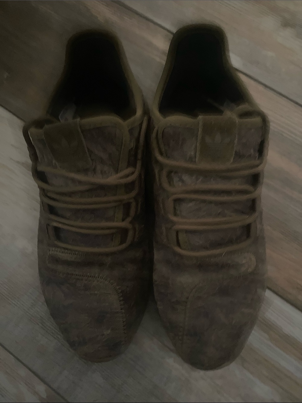 adidas Men's Olive Suede Low-Top Sneakers